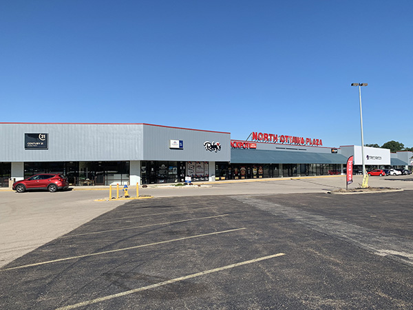 North Ottawa Plaza